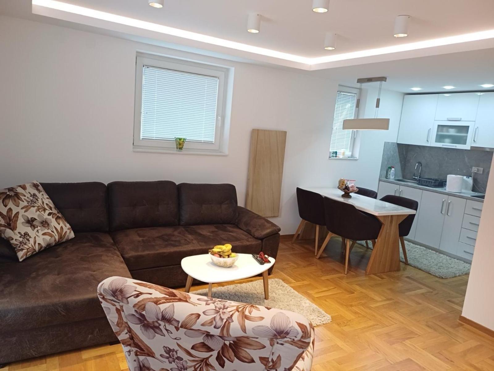 Hana Apartment *