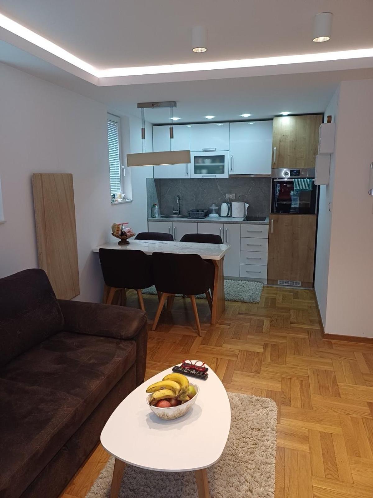 Apartment Hana *